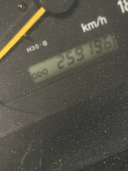 Toyota Hiace 2005 photo 2