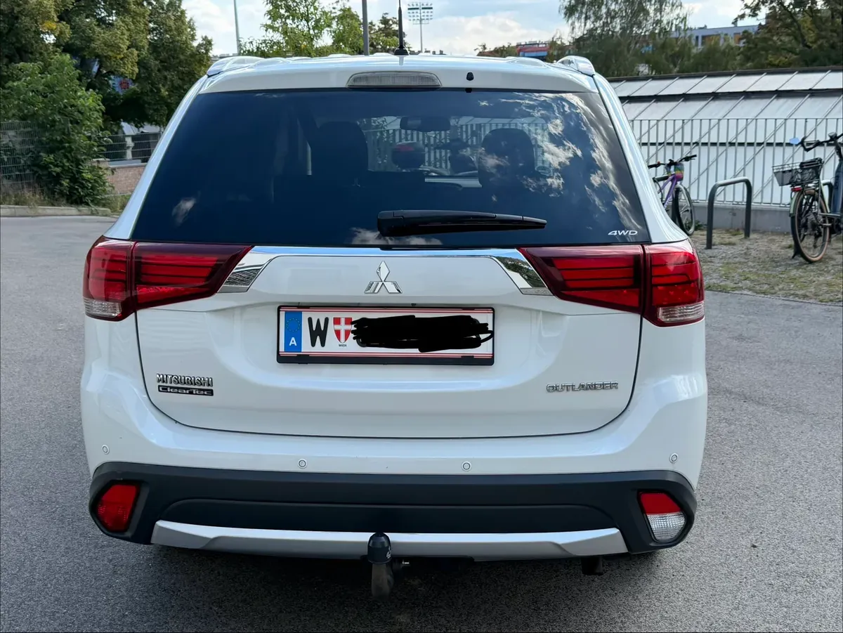 Mitsubishi Outlander 2015 photo 3