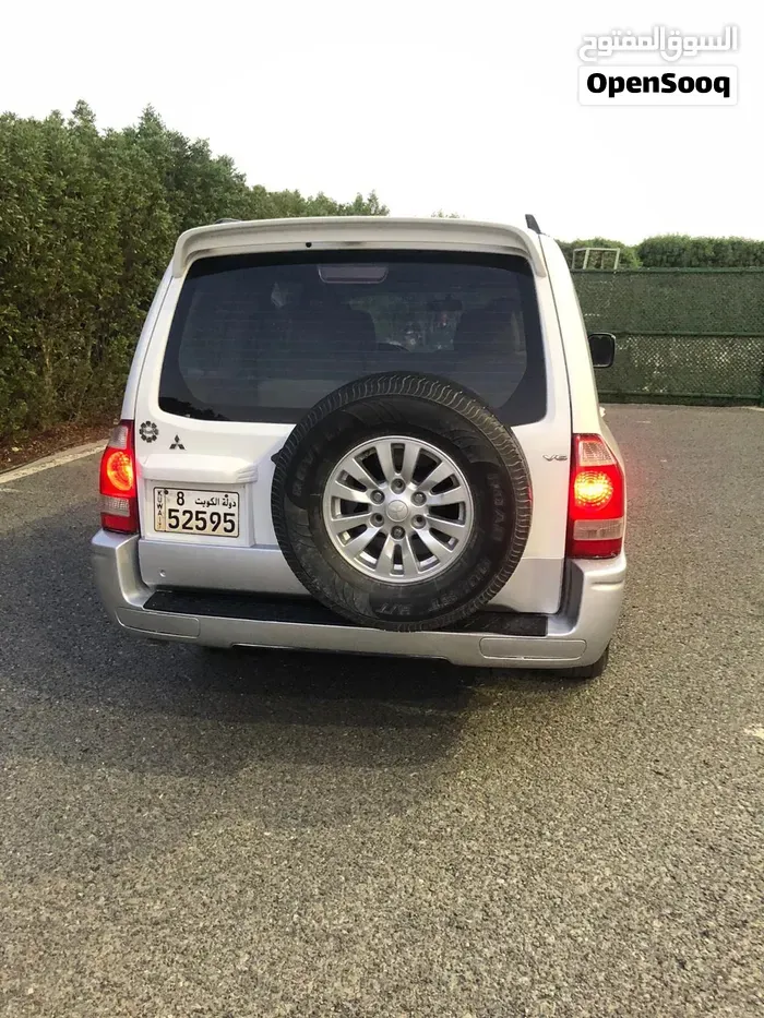 Mitsubishi Pajero 2006 photo 2