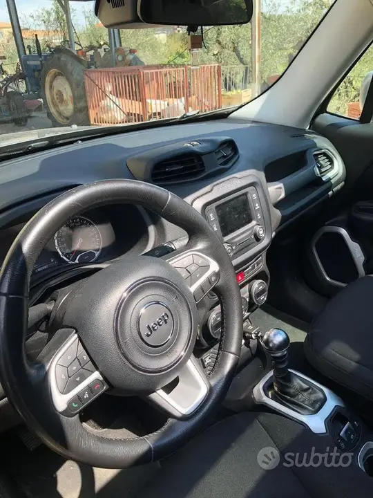 Jeep Renegade 2016 photo 2