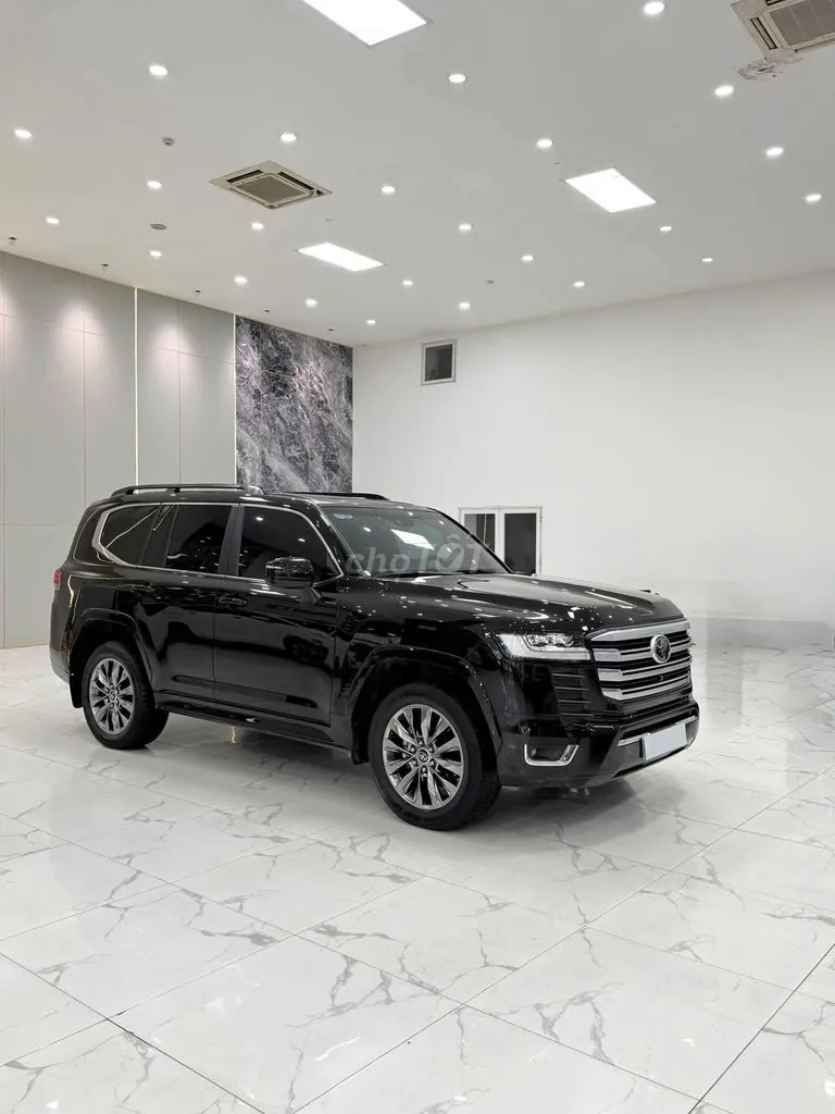 Toyota Land Cruiser 2023 photo 2