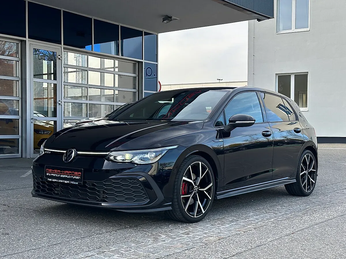 Volkswagen Golf 2024 photo 3