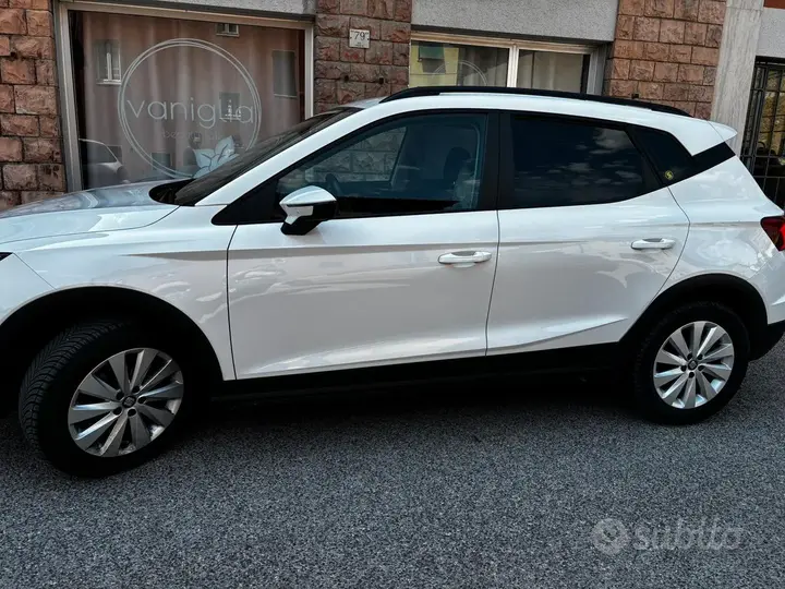 Seat Arona 2019 photo 4
