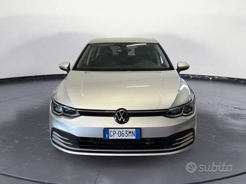 Volkswagen Golf 2023 photo 2