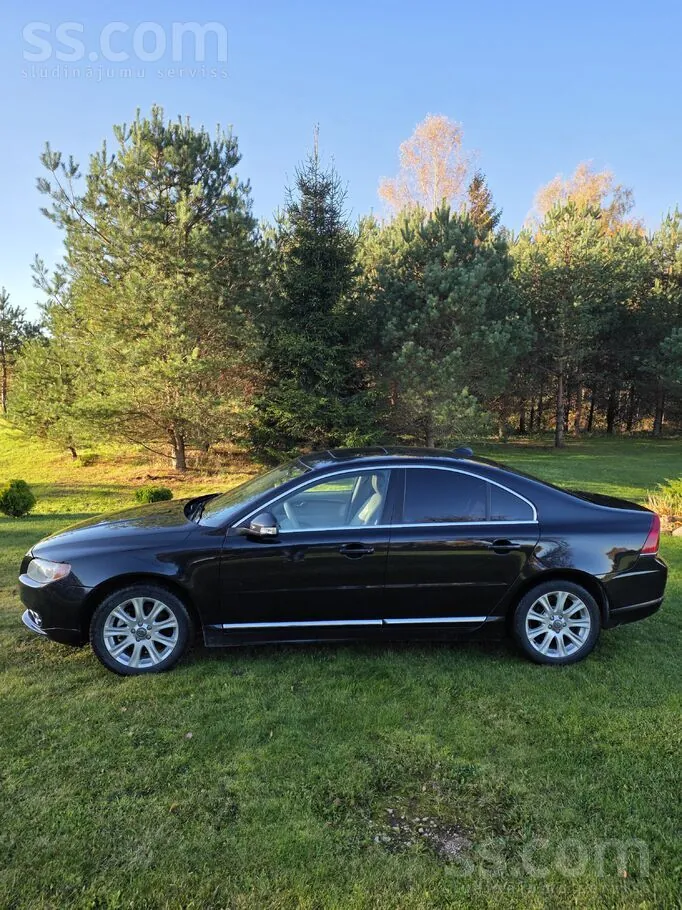 Volvo S80 2010 photo 2