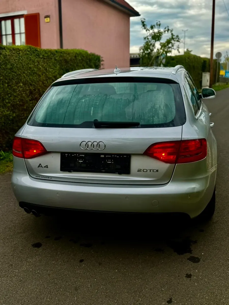 Audi A4 2009 photo 3