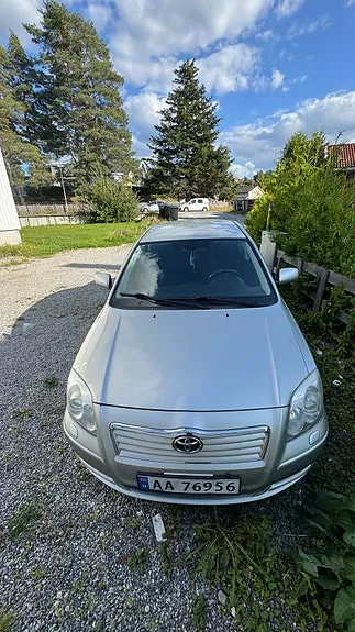 Toyota Avensis 2004 photo 2