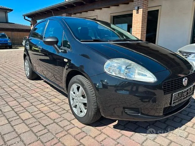 Fiat Punto 2013 photo 2