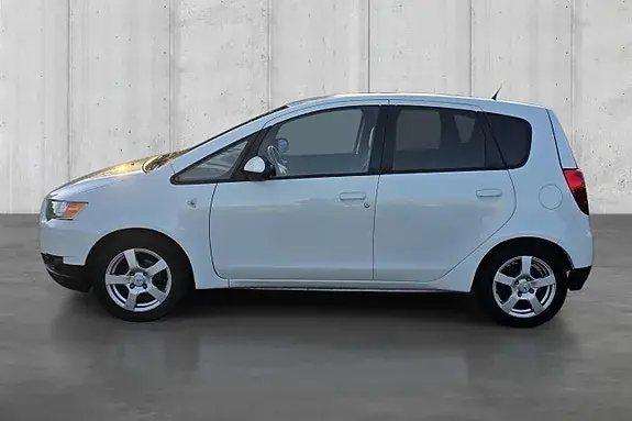 Mitsubishi Colt 2012 photo 3