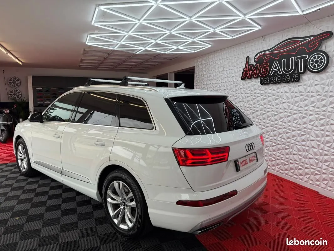 Audi Q7 2016 photo 2