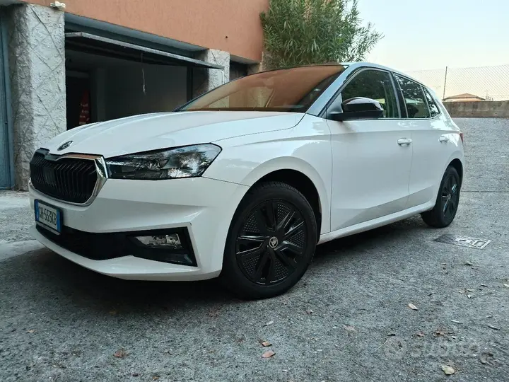 Skoda Fabia 2022 photo 3