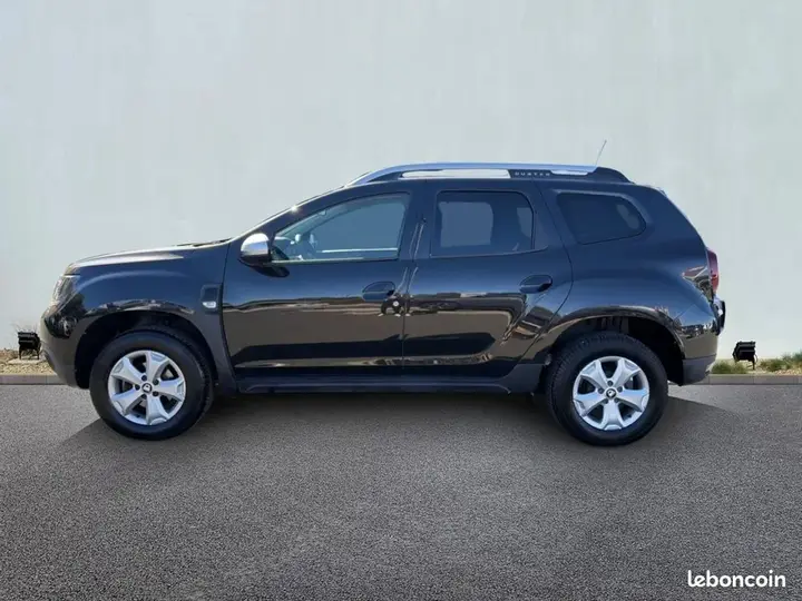 Dacia Duster 2021 photo 2