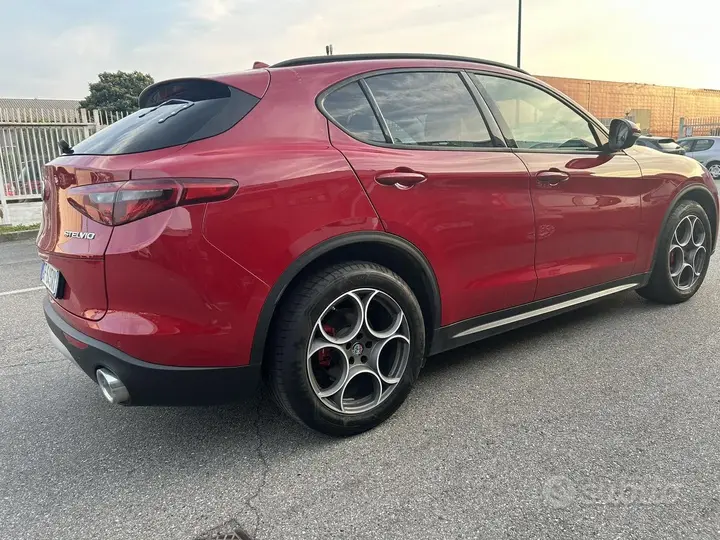 Alfa Romeo Stelvio 2021 photo 3