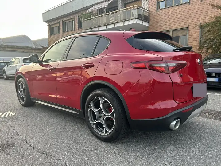 Alfa Romeo Stelvio 2021 photo 2
