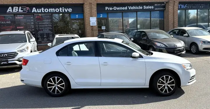 Volkswagen Jetta 2015 photo 2