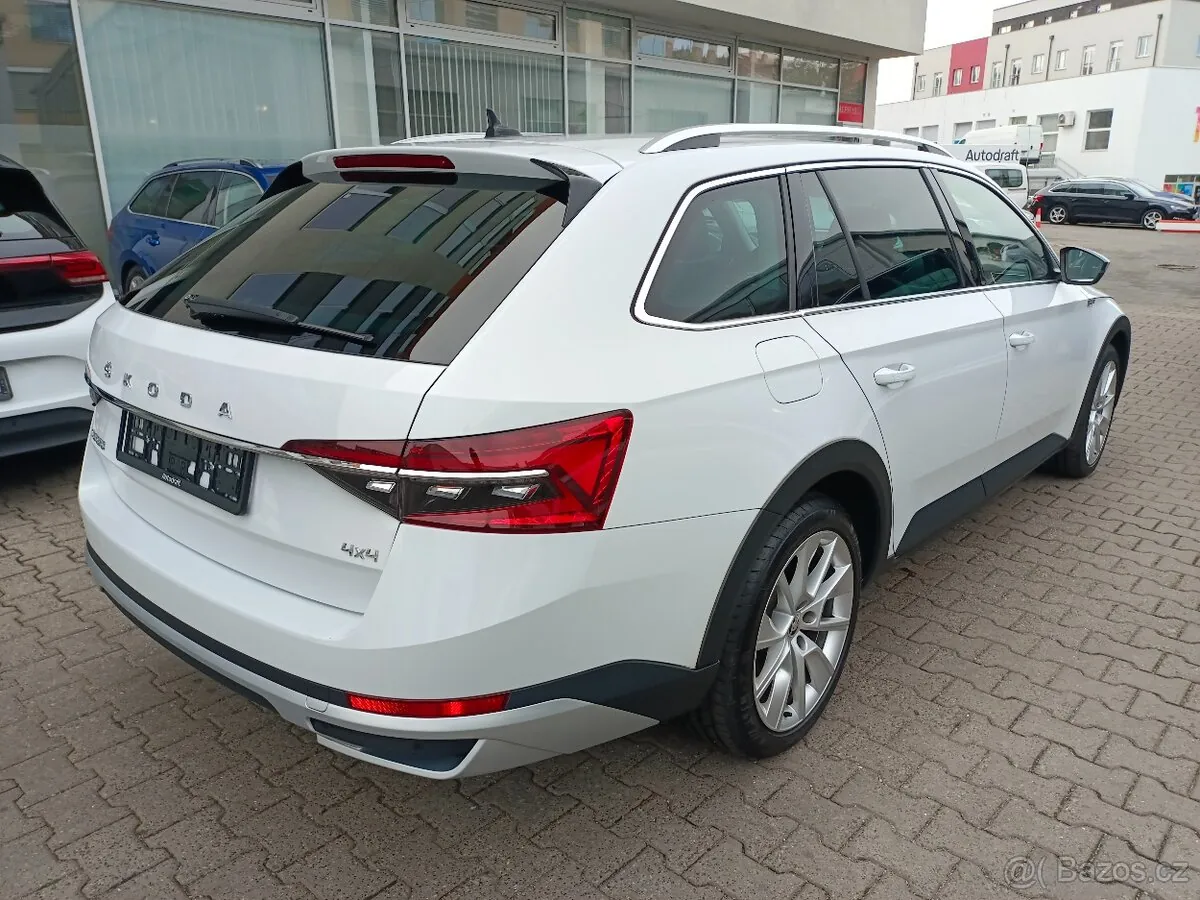 Skoda Superb 2023 photo 4