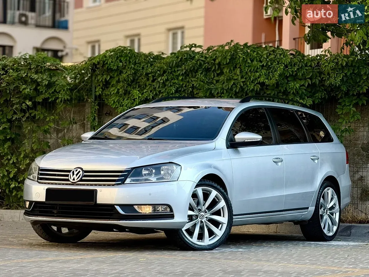 Volkswagen Passat 2012 photo 2