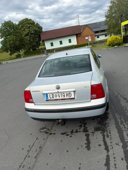 Volkswagen Passat 2000 photo 3