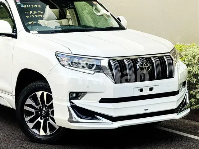 Toyota Land Cruiser Prado 2023 photo 3