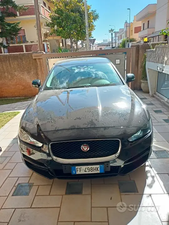 Jaguar Xe