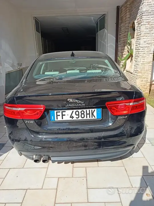 Jaguar Xe 2016 photo 2