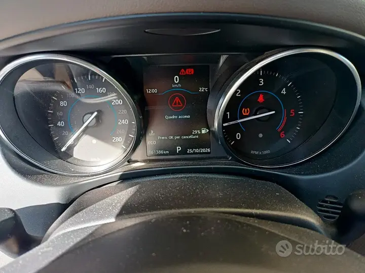 Jaguar Xe 2016 photo 5