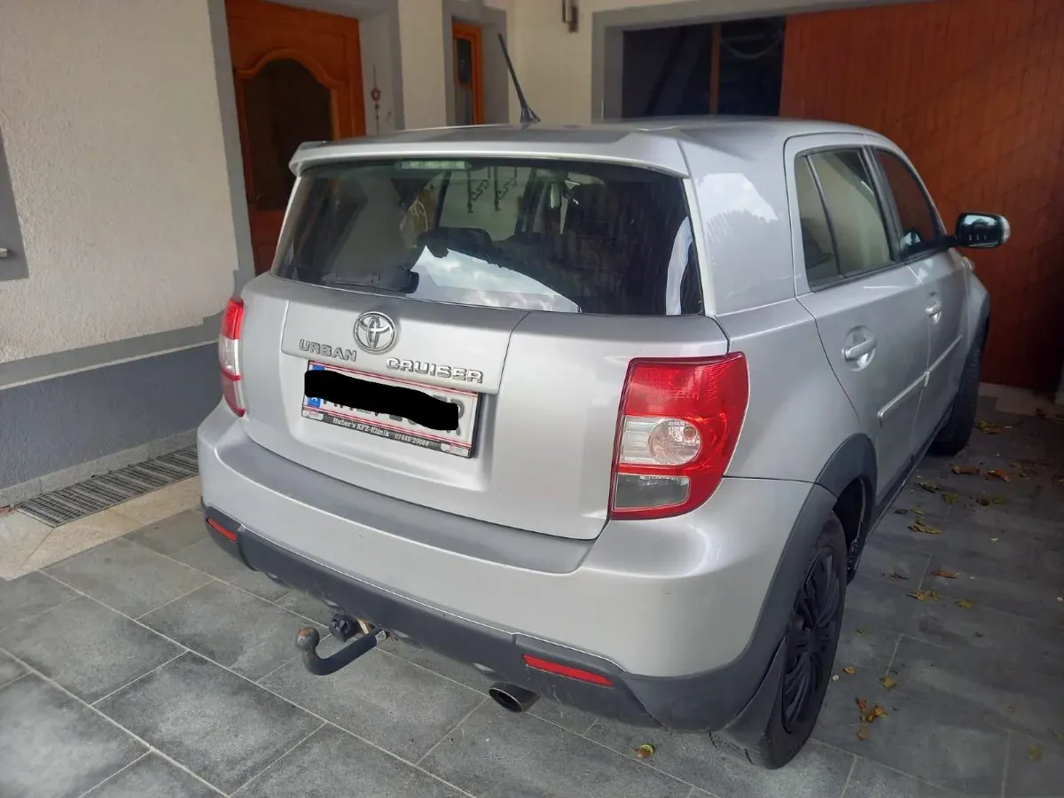 Toyota Urban Cruiser 2009 photo 2