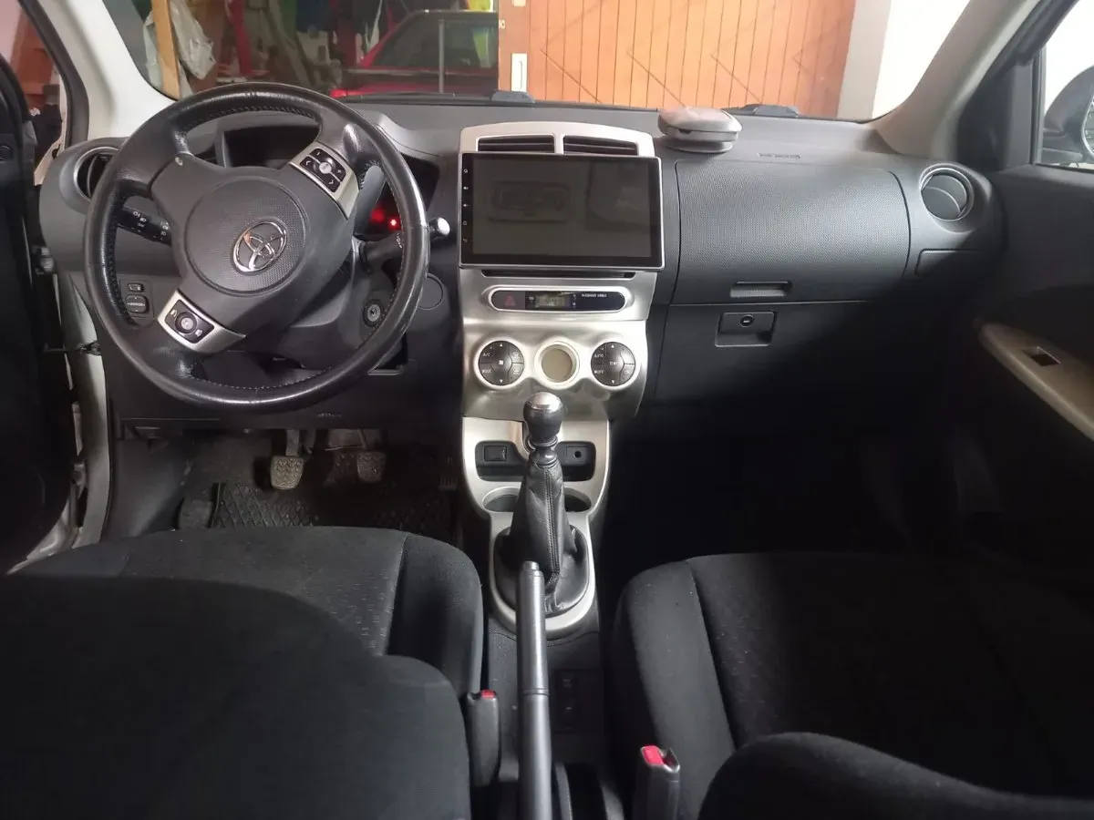 Toyota Urban Cruiser 2009 photo 3
