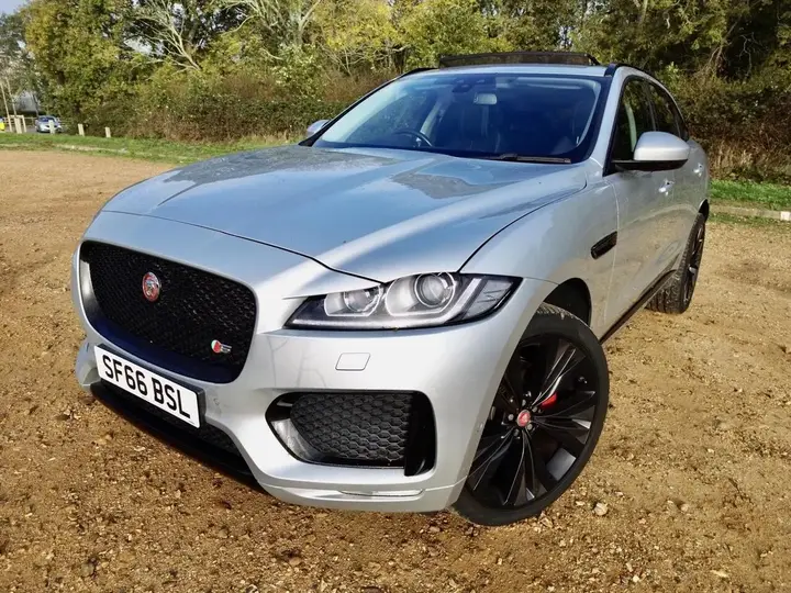 Jaguar F-Pace 2016 photo 4