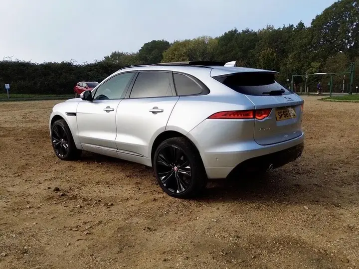 Jaguar F-Pace 2016 photo 5