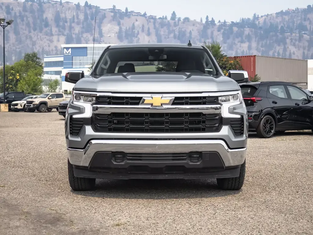 Chevrolet Silverado 1500 2025 photo 3
