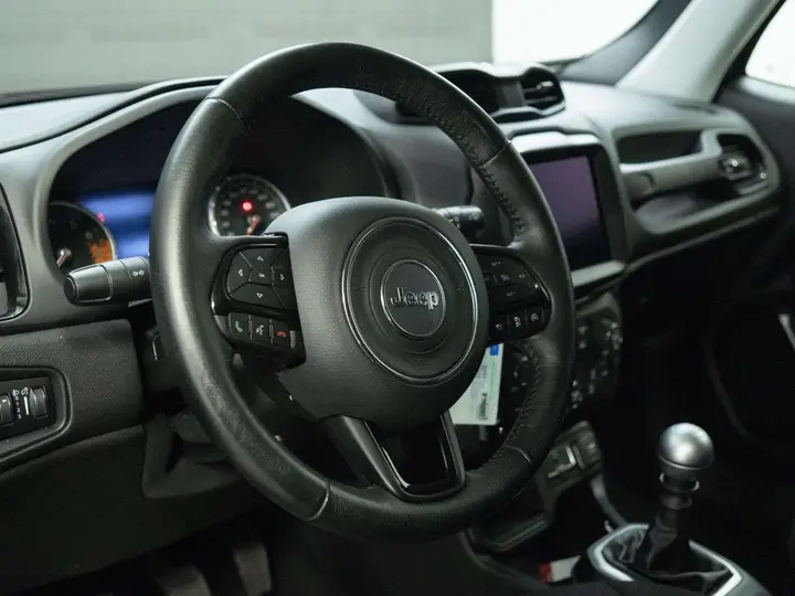 Jeep Renegade 2018 photo 2