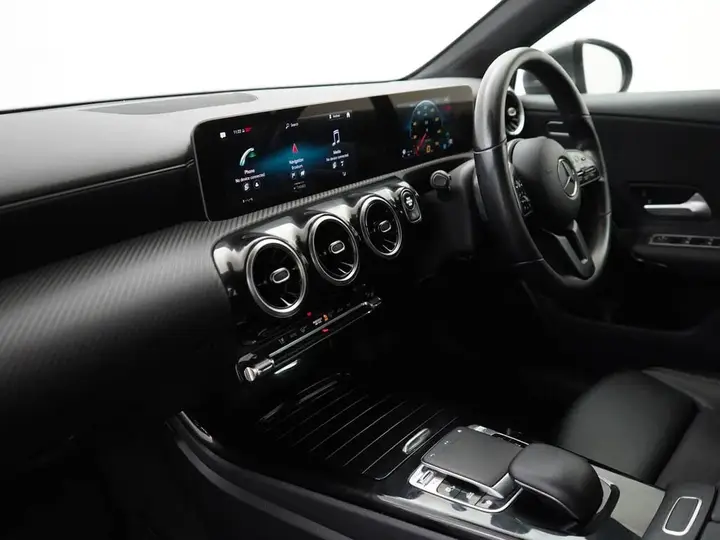 Mercedes-Benz A-Class 2019 photo 3