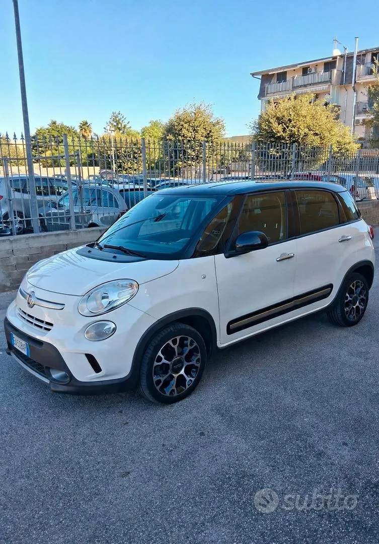 Fiat 500L 2014 photo 2
