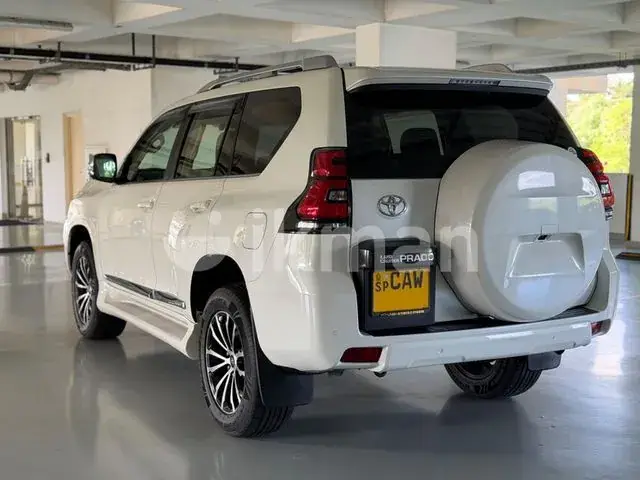 Toyota Land Cruiser Prado 2016 photo 3