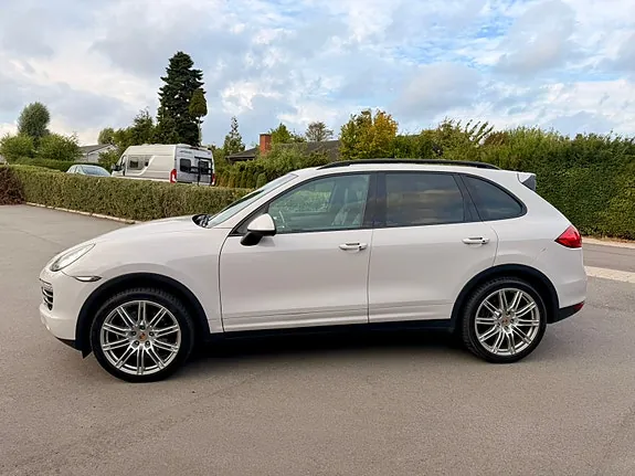Porsche Cayenne 2010 photo 5