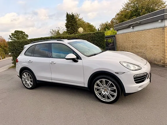 Porsche Cayenne 2010 photo 3
