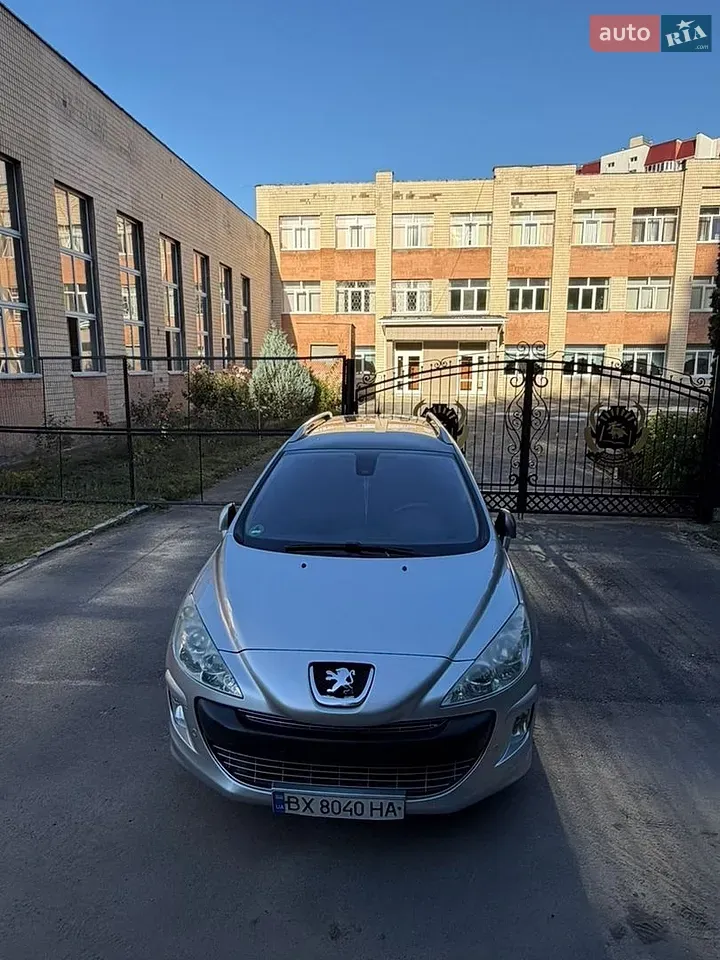Peugeot 308 2008 photo 3