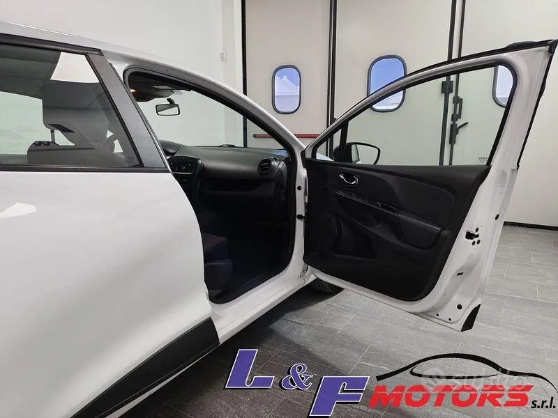 Renault Clio 2014 photo 4