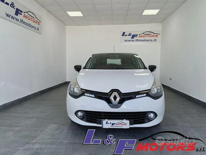 Renault Clio 2014 photo 2