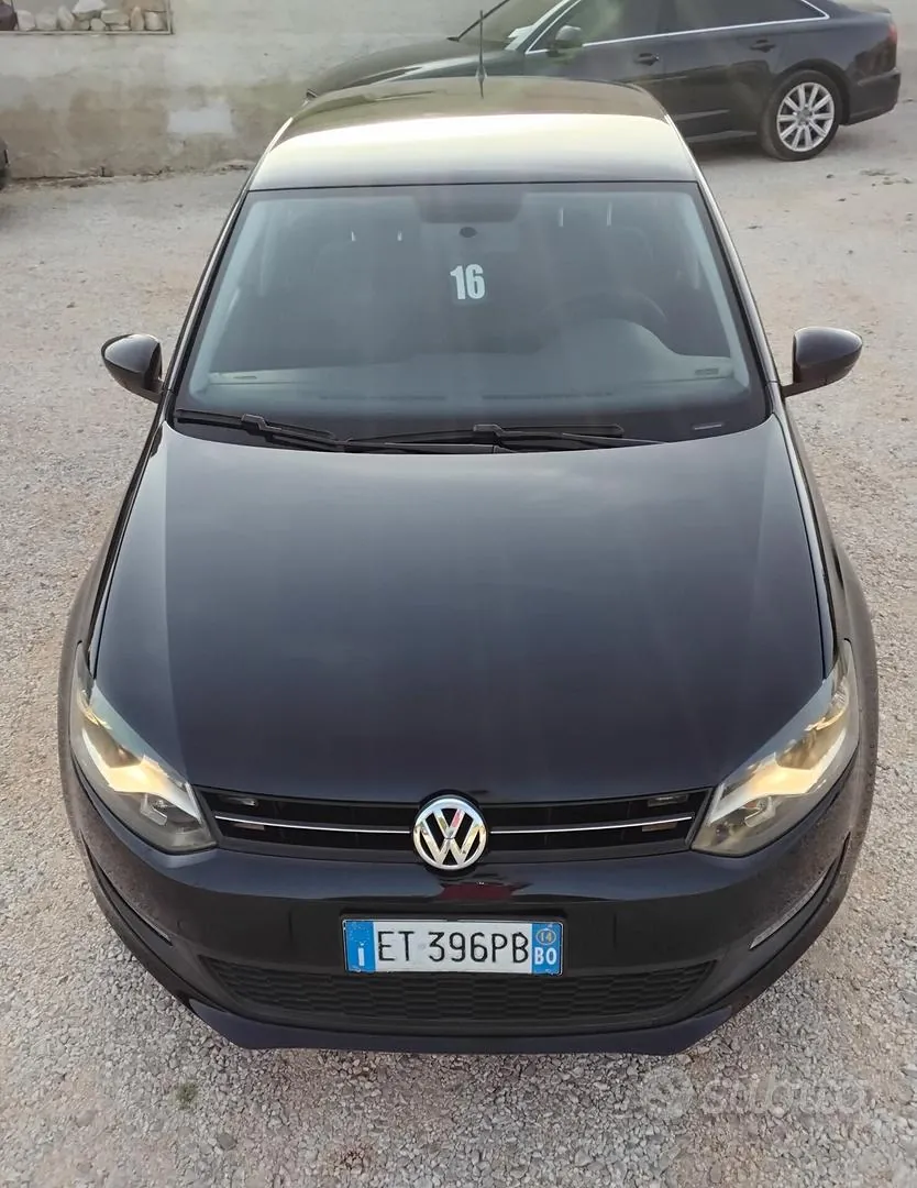 Volkswagen Polo 2014 photo 2