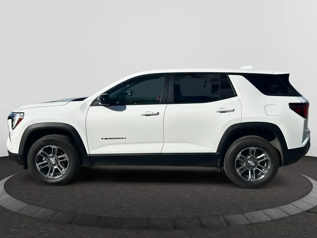 GMC Terrain 2026 photo 2
