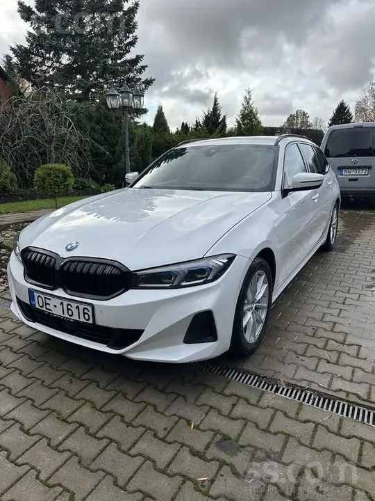 BMW 318D 2023 photo 4