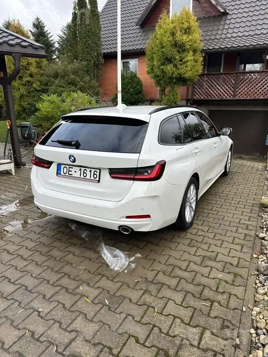 BMW 318D 2023 photo 2