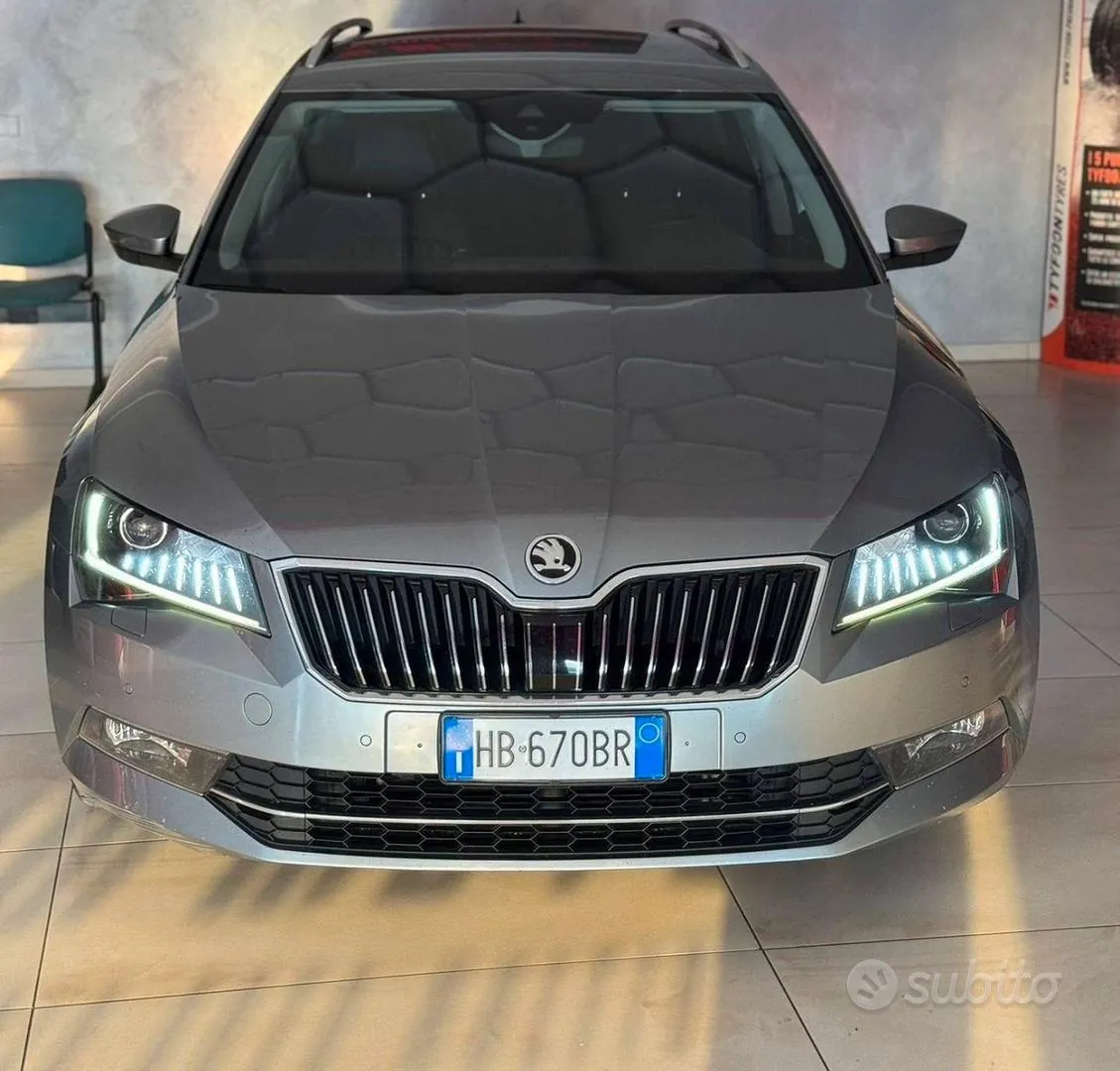 Skoda Superb 2016 photo 2