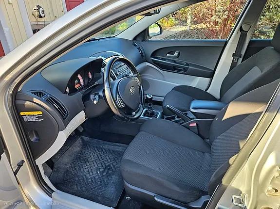Kia Ceed 2008 photo 4