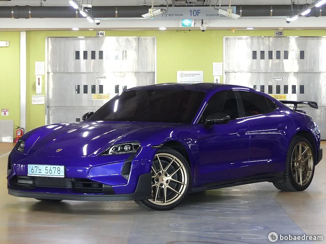 Porsche Taycan 2025 photo 2