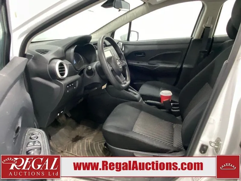 Nissan Versa 2023 photo 5
