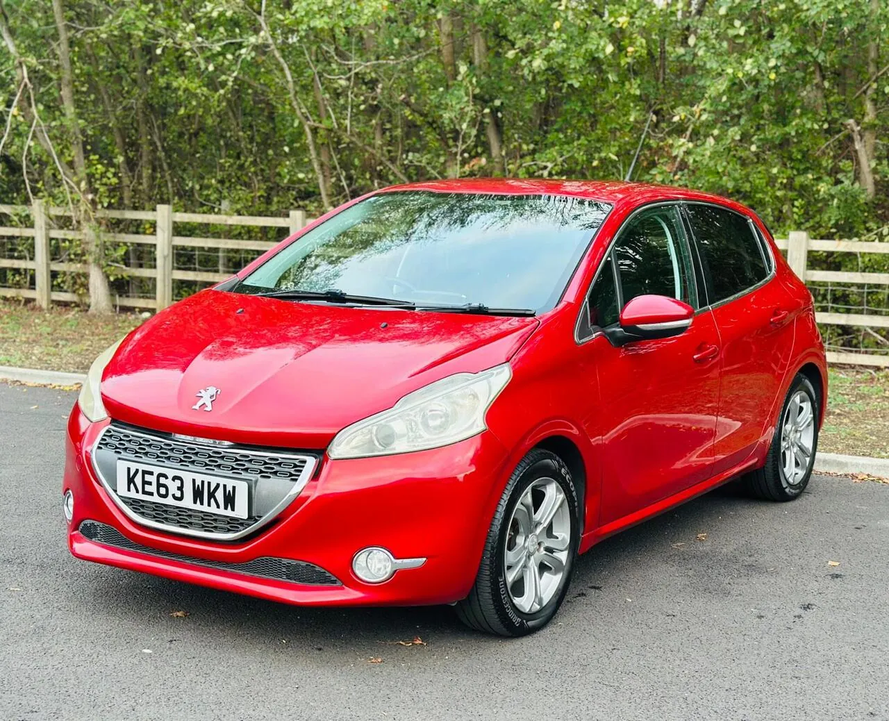 Peugeot 208 2013 photo 5