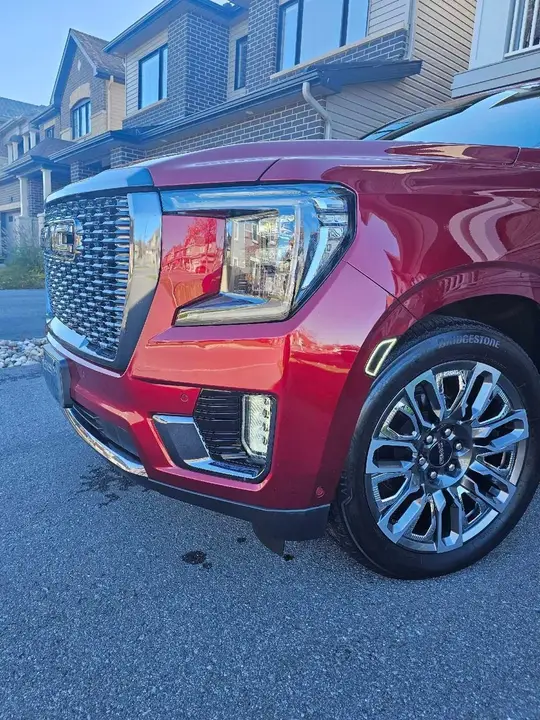 GMC Yukon 2023 photo 2